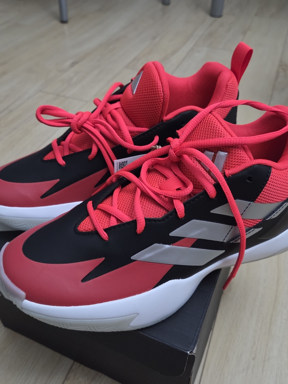 adidas Youth Boys' Cross 'Em Up Basketball Sneaker
